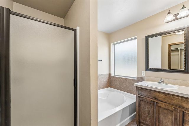 18301 Agua Drive, Edmond, OK 73012