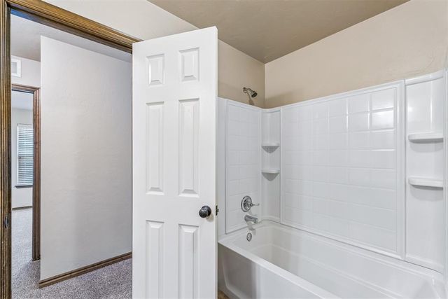18301 Agua Drive, Edmond, OK 73012