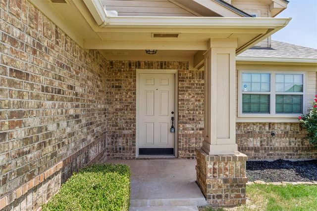 18301 Agua Drive, Edmond, OK 73012