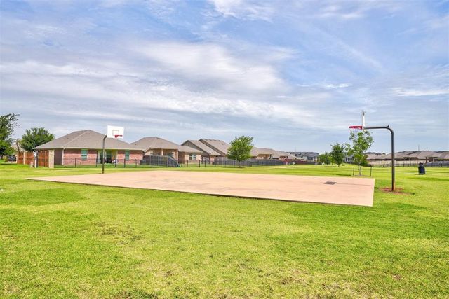 18301 Agua Drive, Edmond, OK 73012