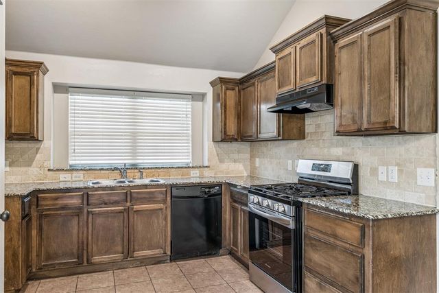 18301 Agua Drive, Edmond, OK 73012