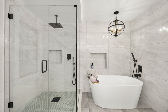 818 FAIRWINDS Court, Naperville, IL 60563