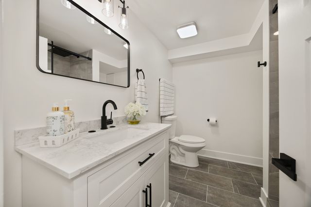 818 FAIRWINDS Court, Naperville, IL 60563