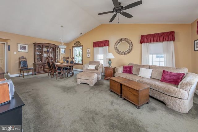 333 TRINIDAD BLVD, Williamstown, NJ 08094