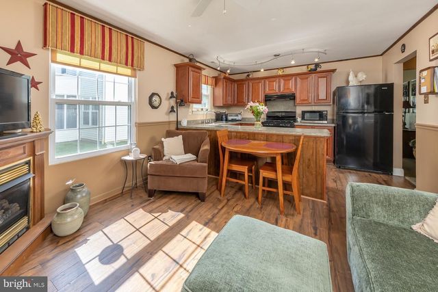 333 TRINIDAD BLVD, Williamstown, NJ 08094