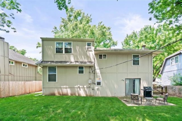 14805 S Bradley Drive, Olathe, KS 66062