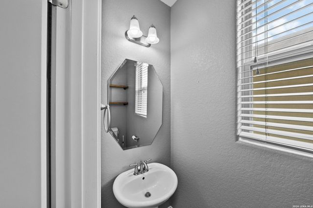 2522 Middleground, San Antonio, TX 78245
