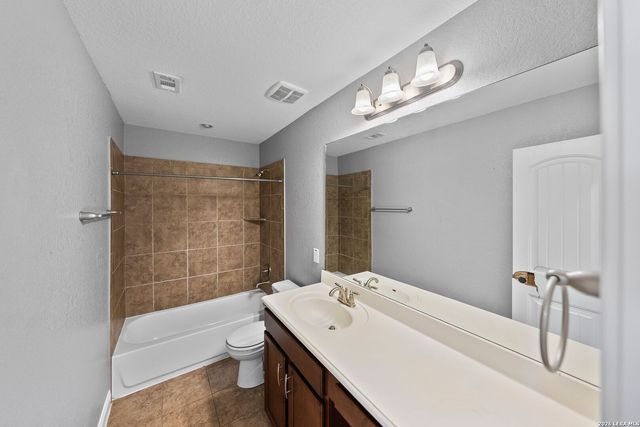 2522 Middleground, San Antonio, TX 78245