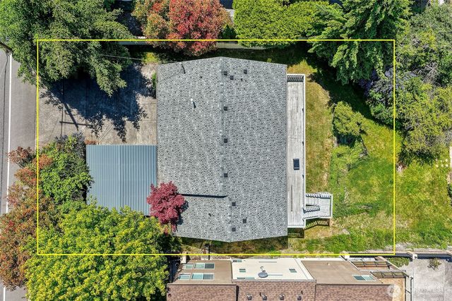 27917 10th Avenue S, Des Moines, WA 98198