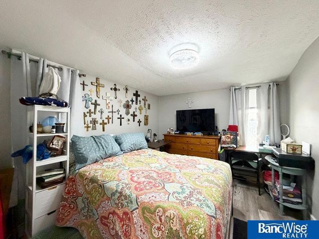 5443 Pioneers Boulevard, Lincoln, NE 68506