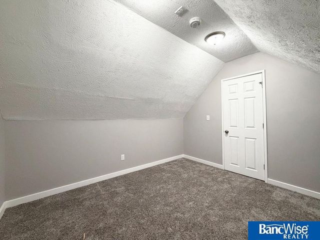 5443 Pioneers Boulevard, Lincoln, NE 68506