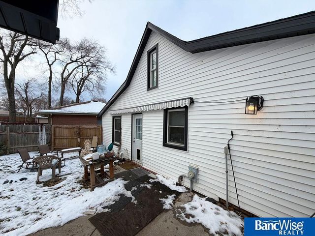 5443 Pioneers Boulevard, Lincoln, NE 68506