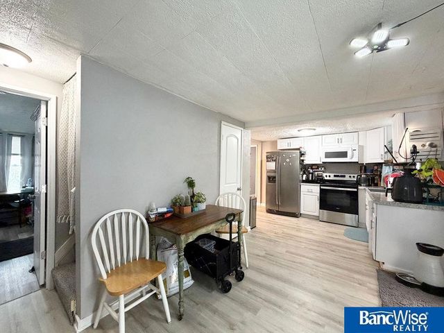 5443 Pioneers Boulevard, Lincoln, NE 68506