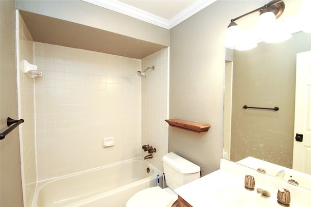 3929 Alto Avenue, Carrollton, TX 75007