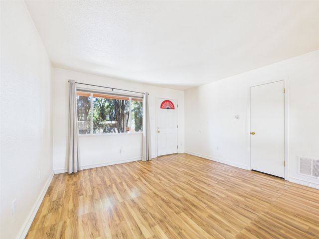 1005 Calle Margarita, Santa Fe, NM 87507