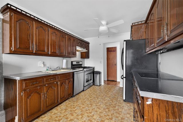 500 Fenimore Avenue, North Babylon, NY 11703