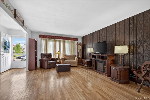 500 Fenimore Avenue, North Babylon, NY 11703