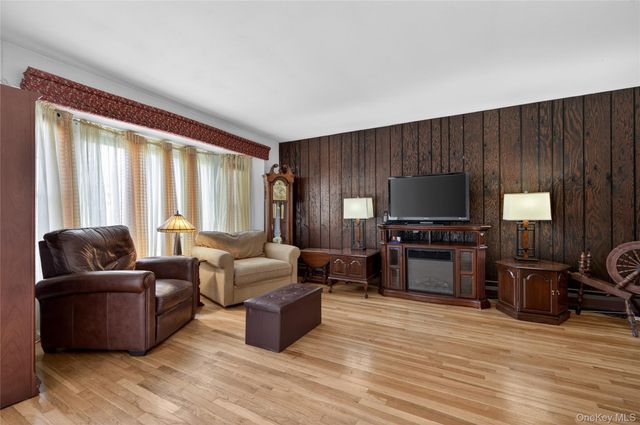 500 Fenimore Avenue, North Babylon, NY 11703