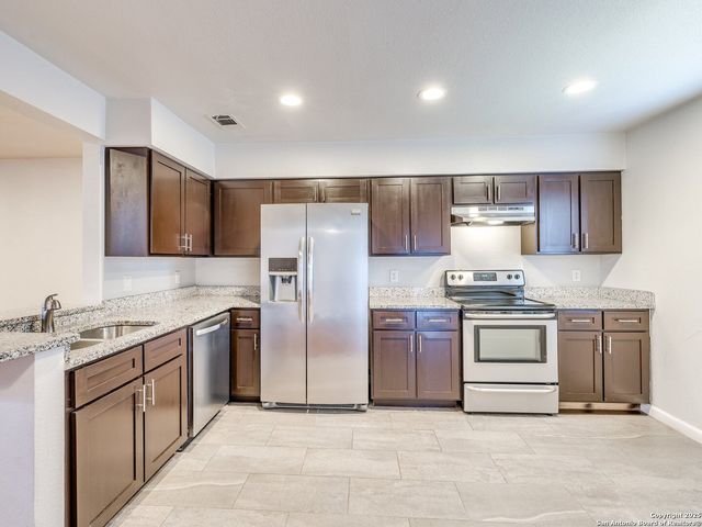 100 Lorenz Rd Apt 1501, San Antonio, TX 78209