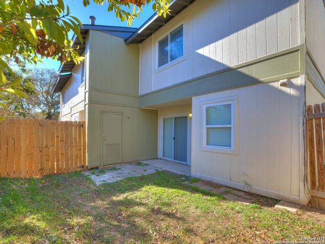 100 Lorenz Rd Apt 1501, San Antonio, TX 78209