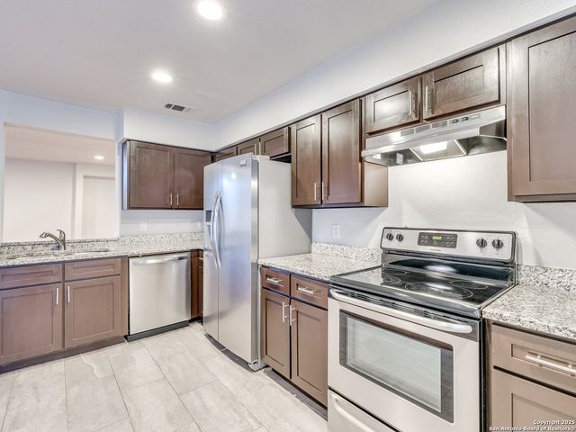 100 Lorenz Rd Apt 1501, San Antonio, TX 78209