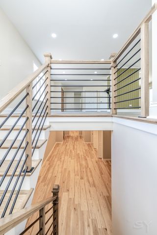 704 N Rose Farm Road, Woodstock, IL 60098