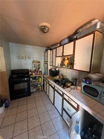 1105 E 113th, Los Angeles, CA 90059