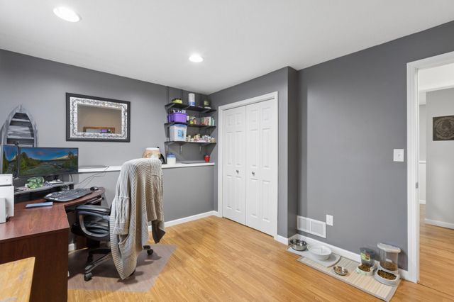 1121 Apple Circle, Mayer, MN 55360