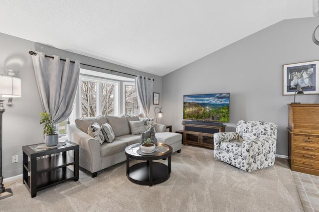 1121 Apple Circle, Mayer, MN 55360