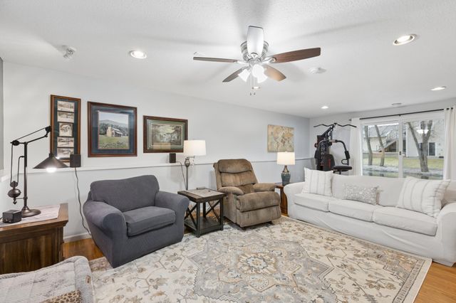 1121 Apple Circle, Mayer, MN 55360