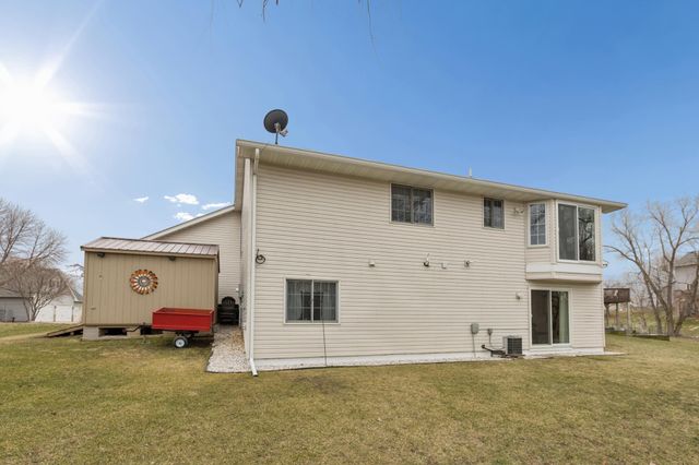 1121 Apple Circle, Mayer, MN 55360