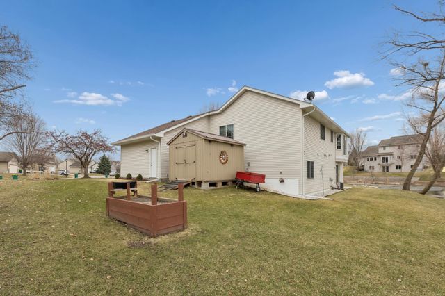 1121 Apple Circle, Mayer, MN 55360