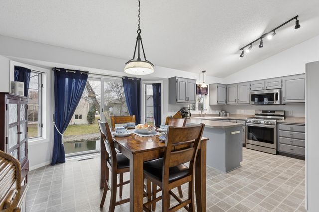 1121 Apple Circle, Mayer, MN 55360