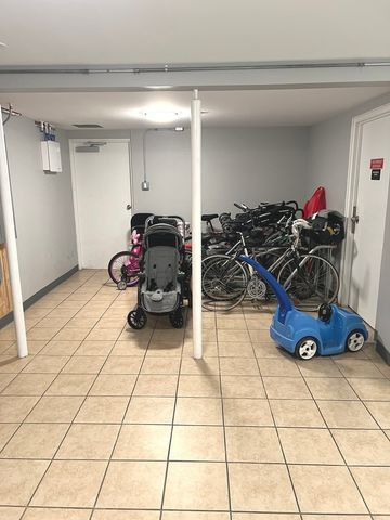 8812 BRIAR Court 1C, Des Plaines, IL 60016