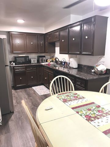 8812 BRIAR Court 1C, Des Plaines, IL 60016