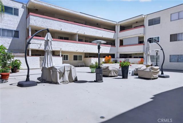2444 E Del Mar Boulevard 208, Pasadena, CA 91107