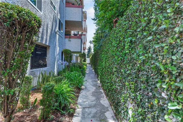 2444 E Del Mar Boulevard 208, Pasadena, CA 91107