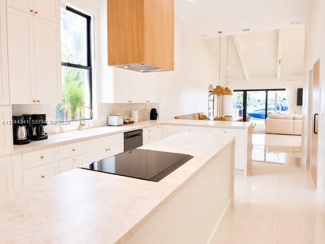 2641 S Parkview Drive, Hallandale Beach, FL 33009