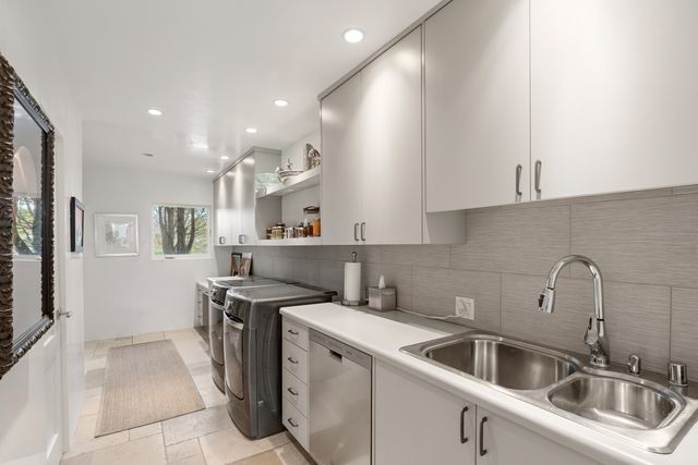 974 Old Santa Fe Trail, Santa Fe, NM 87505
