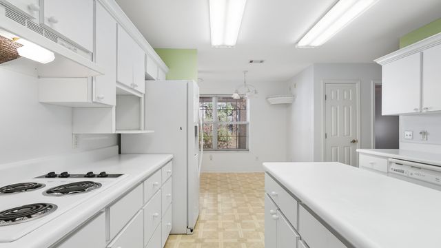 314 Lakeview Drive, Defuniak Springs, FL 32433