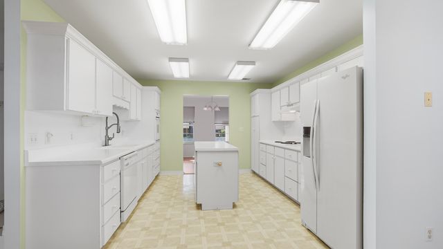 314 Lakeview Drive, Defuniak Springs, FL 32433