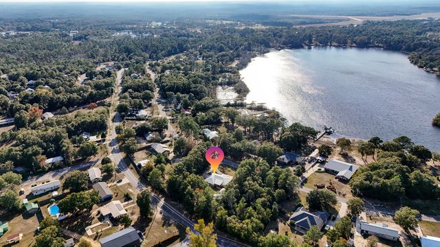 314 Lakeview Drive, Defuniak Springs, FL 32433