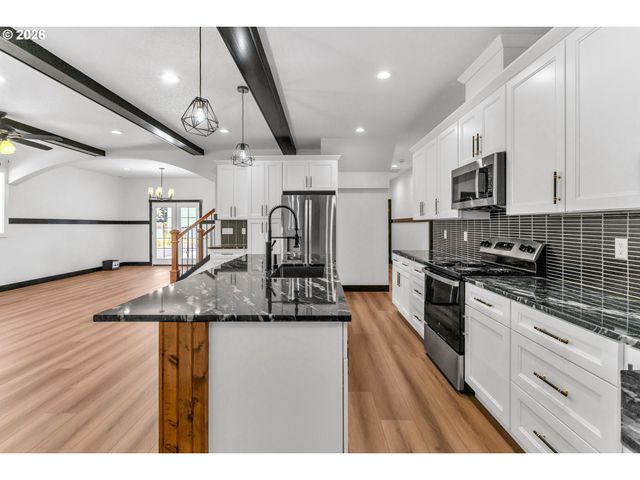 550 Se 8TH Ave, Hillsboro, OR 97123