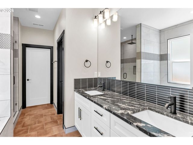550 Se 8TH Ave, Hillsboro, OR 97123