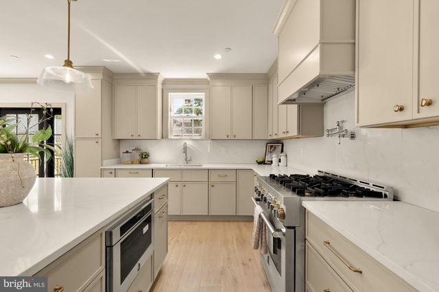 4721 45TH ST NW, Washington, DC 20016