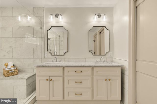 4721 45TH ST NW, Washington, DC 20016