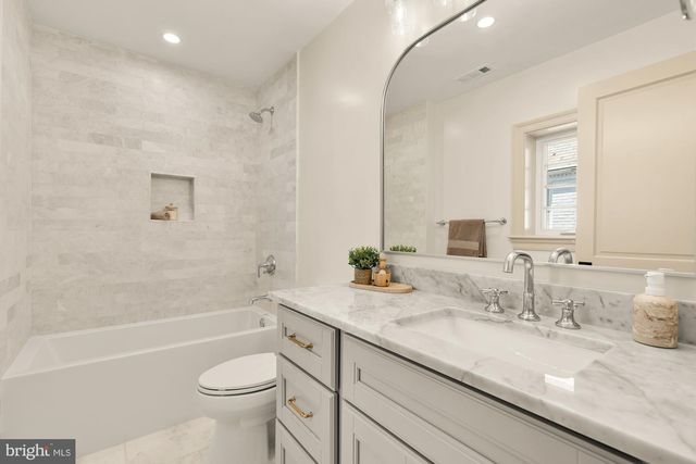 4721 45TH ST NW, Washington, DC 20016