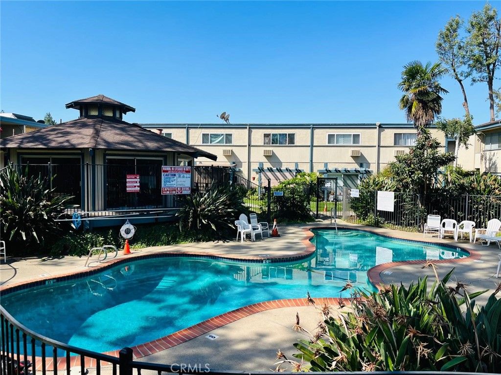 Image 1 of property listing at 1731 Ellis Street 16, Concord, CA 94520