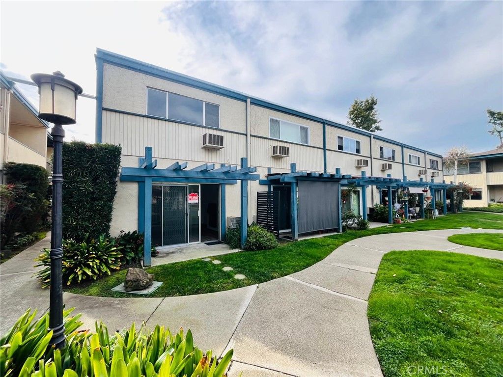 Image 24 of property listing at 1731 Ellis Street 16, Concord, CA 94520