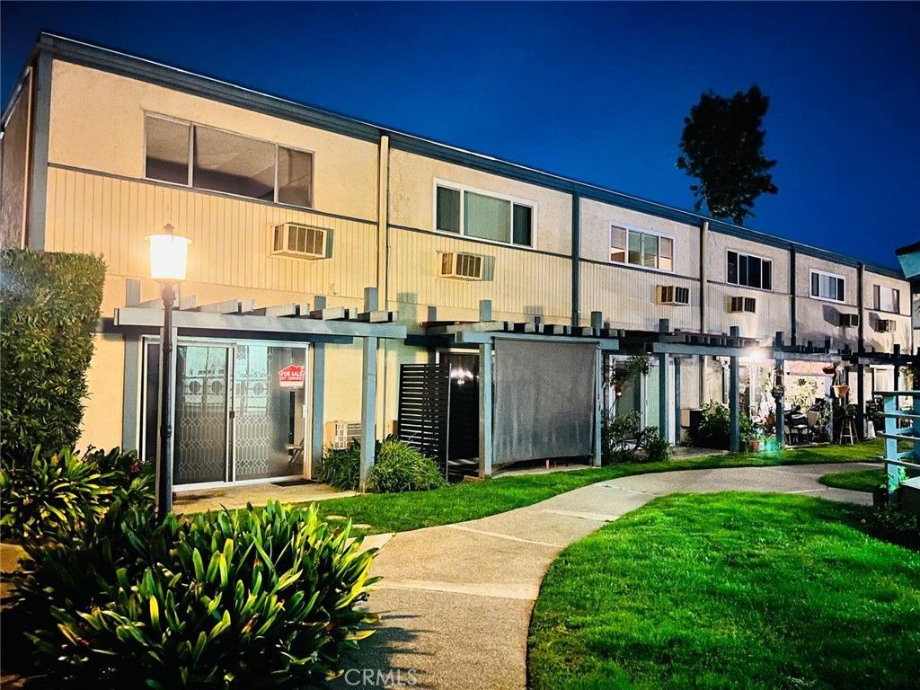 Image 25 of property listing at 1731 Ellis Street 16, Concord, CA 94520